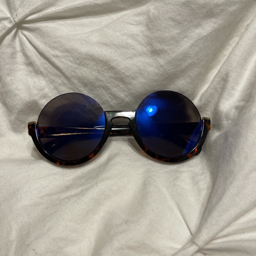 retro sunglasses